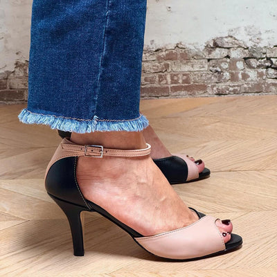 Leara™ | Medium heel décolleté with ankle strap